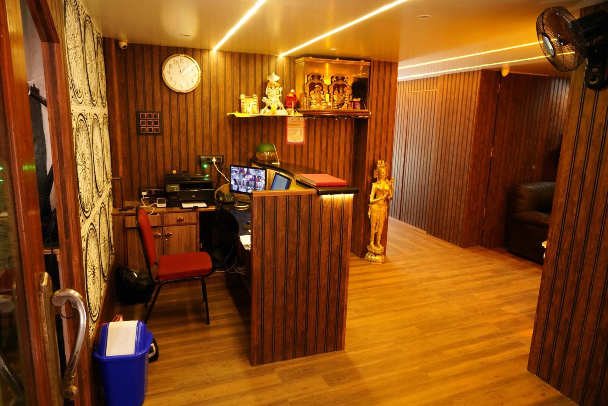 Hotel Padma Krishna 浦那 外观 照片