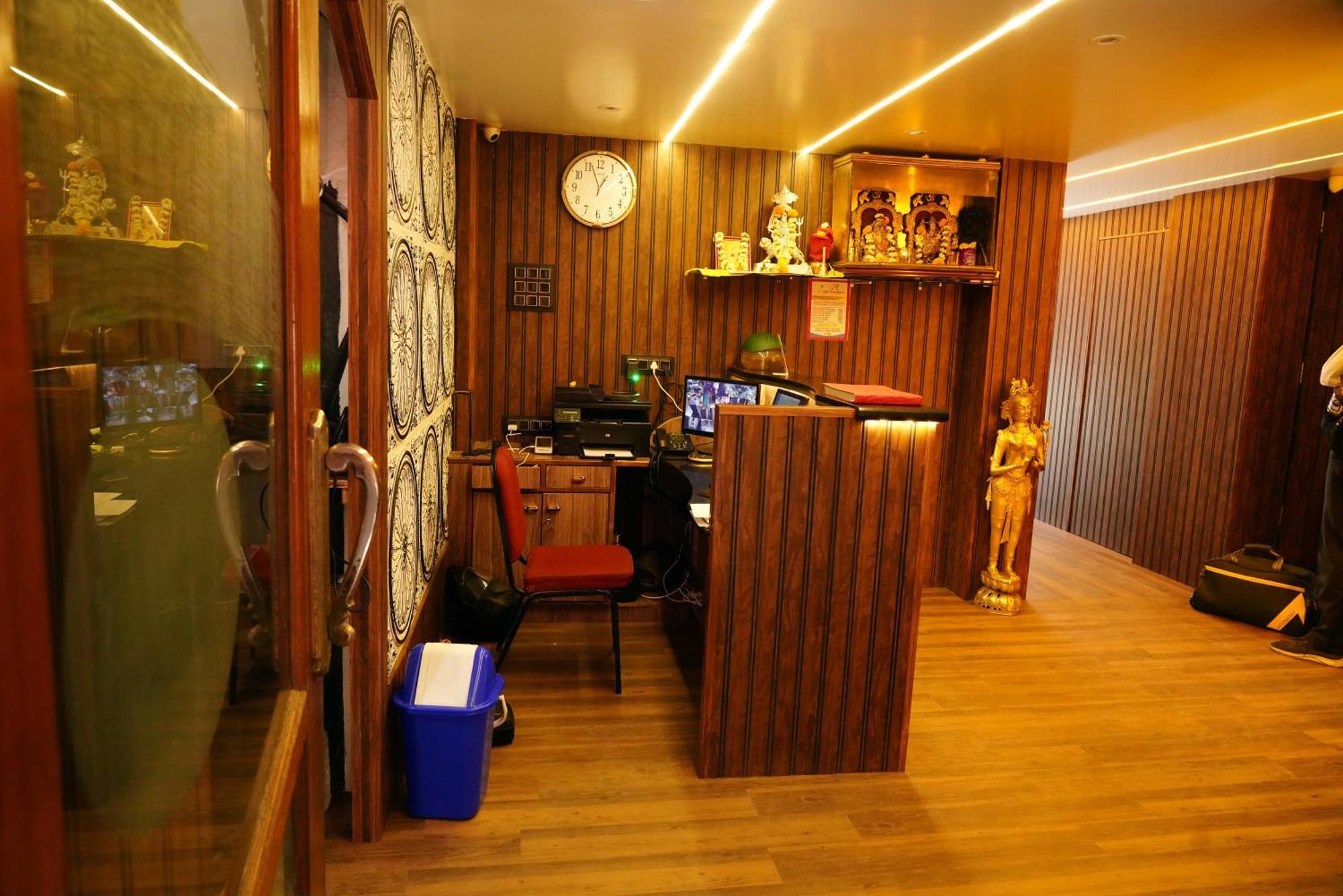 Hotel Padma Krishna 浦那 外观 照片