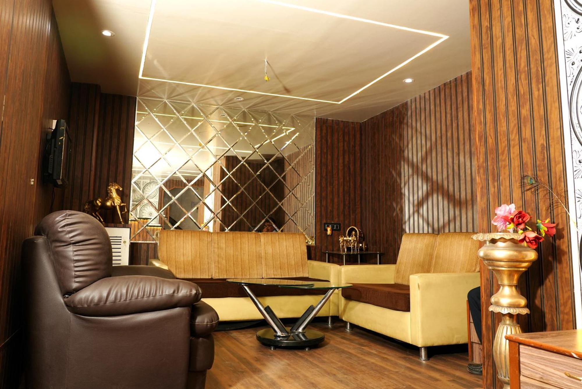 Hotel Padma Krishna 浦那 外观 照片