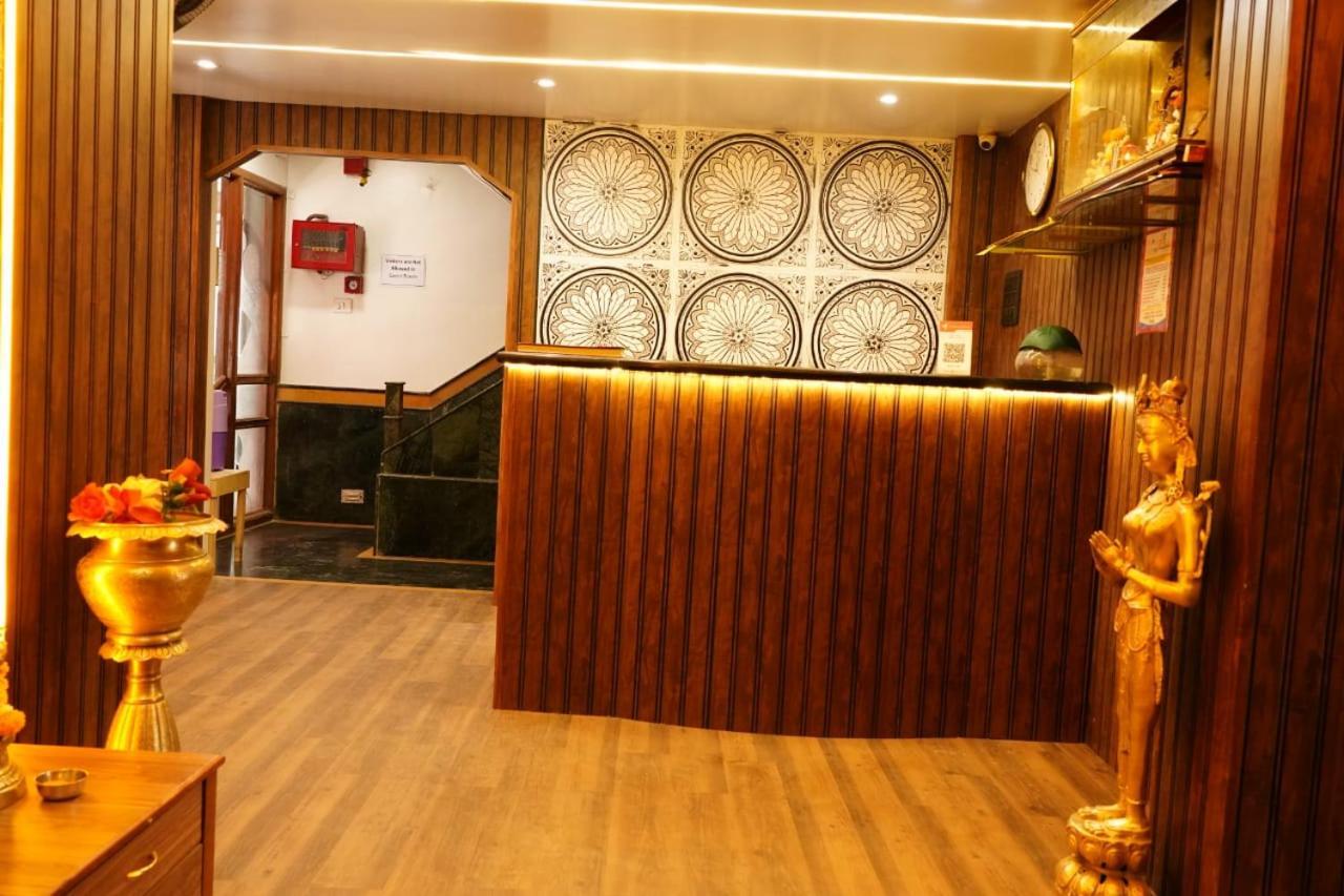 Hotel Padma Krishna 浦那 外观 照片