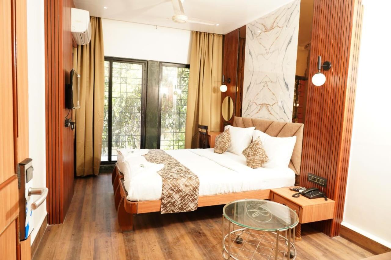 Hotel Padma Krishna 浦那 外观 照片