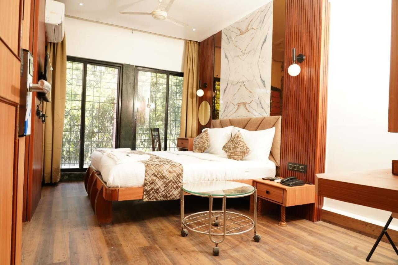 Hotel Padma Krishna 浦那 外观 照片