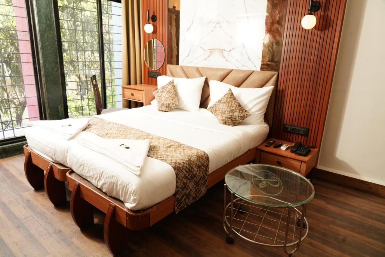 Hotel Padma Krishna 浦那 外观 照片
